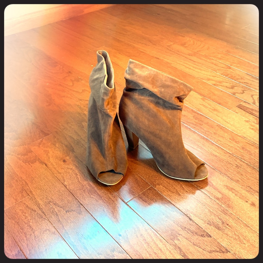 Ashley Stewart Tan CUTE Open Toe boots.